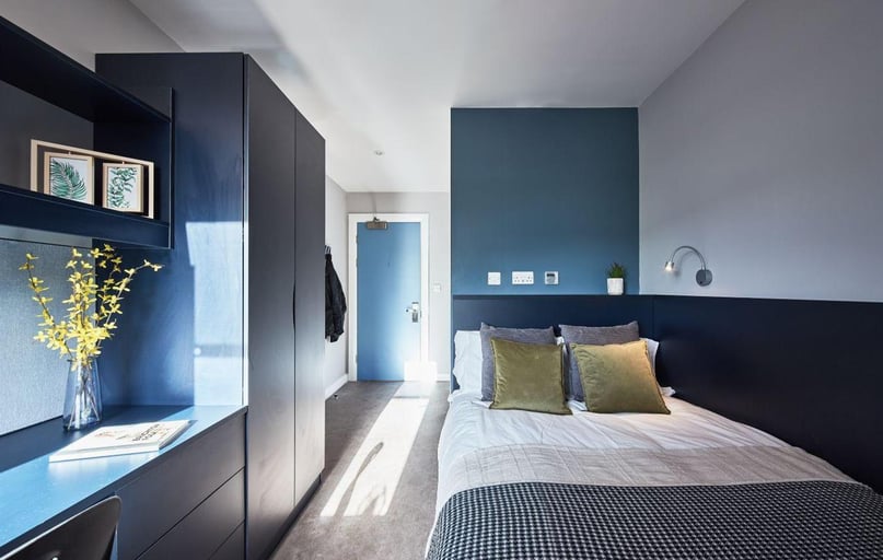 Station Approach, Coldean, Brighton - Image 1